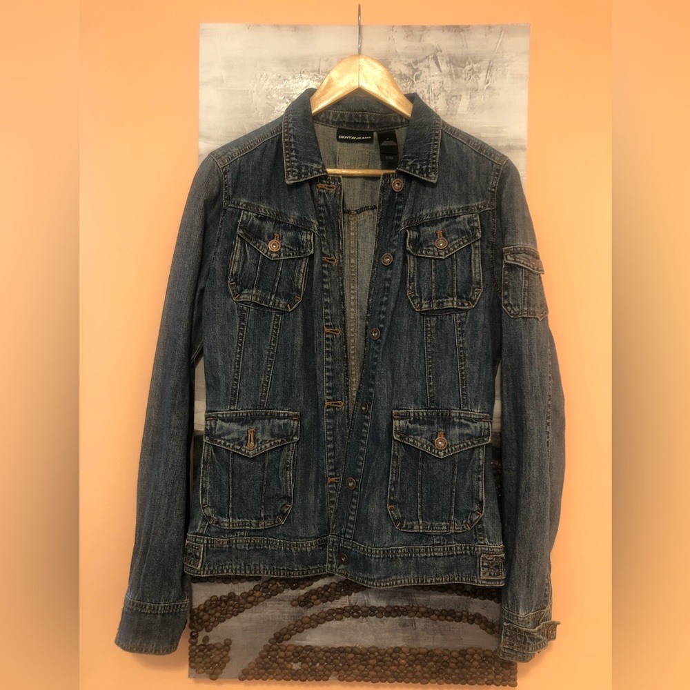 DKNY JEAN JACKET (M)
